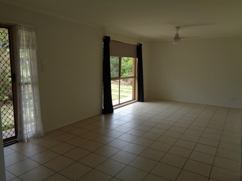 10 Sussanah Terrace, Edens Landing QLD 4207