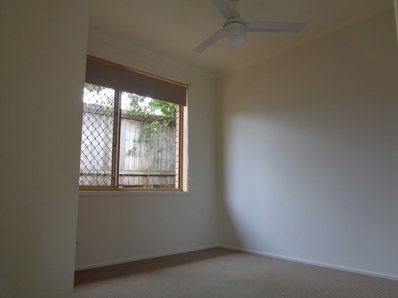 10 Sussanah Terrace, Edens Landing QLD 4207