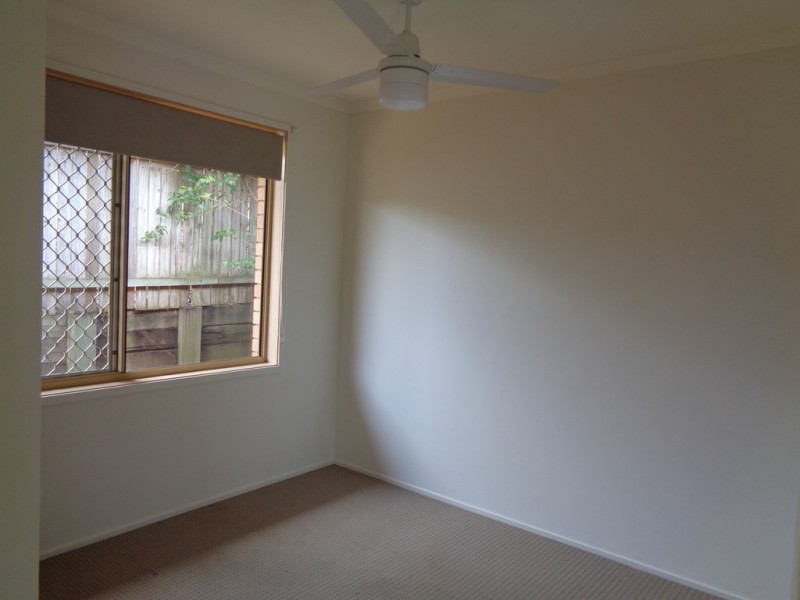 10 Sussanah Terrace, Edens Landing QLD 4207