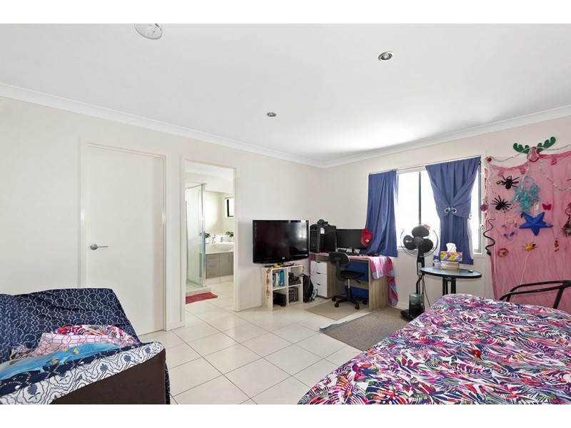 31 McGregor Place, Springfield Lakes QLD 4300