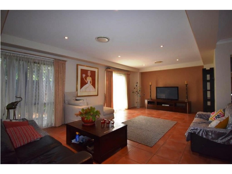 73 Oakview Circuit, Brookwater QLD 4300