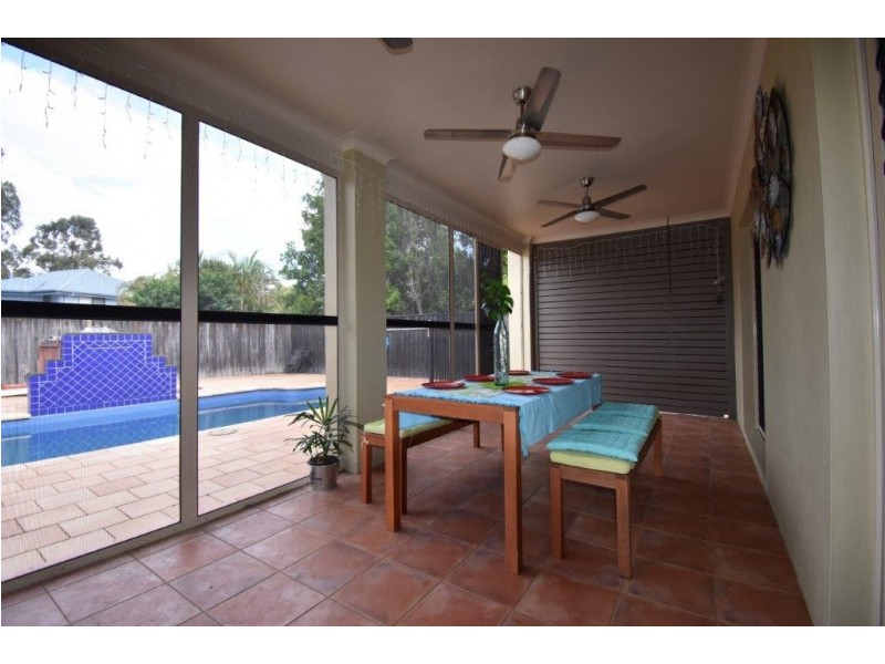 73 Oakview Circuit, Brookwater QLD 4300