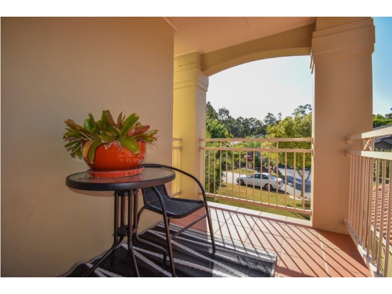 73 Oakview Circuit, Brookwater QLD 4300