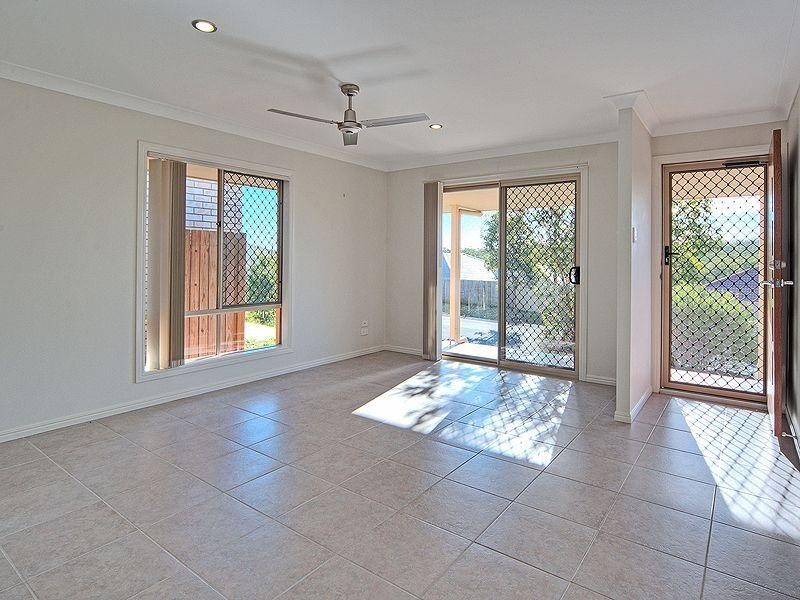 31 Riverside Crescent, Springfield Lakes QLD 4300