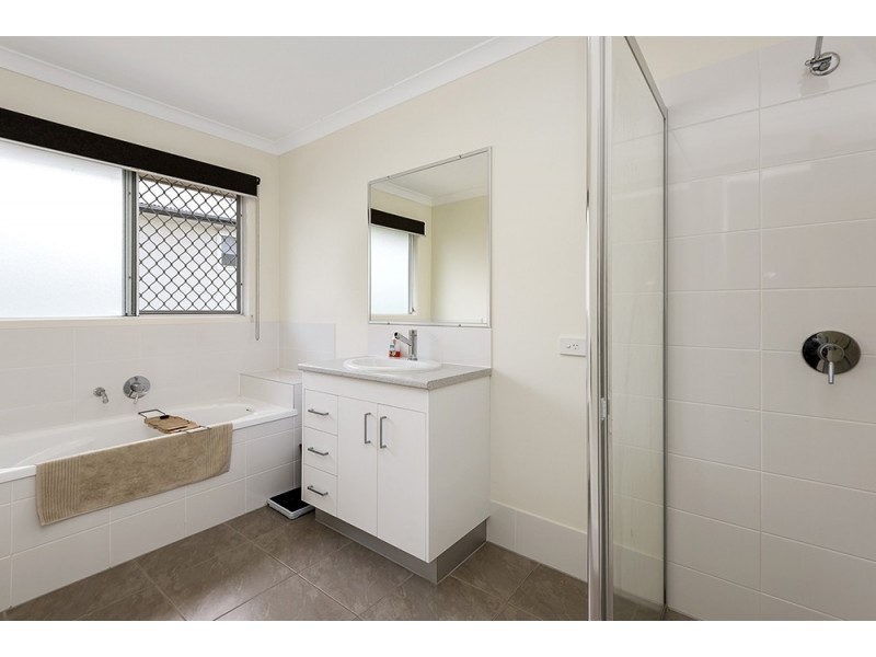 5 Romulus Circuit, Augustine Heights QLD 4300