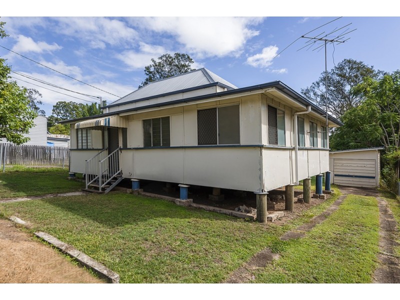 26 Mary Street, Blackstone QLD 4304
