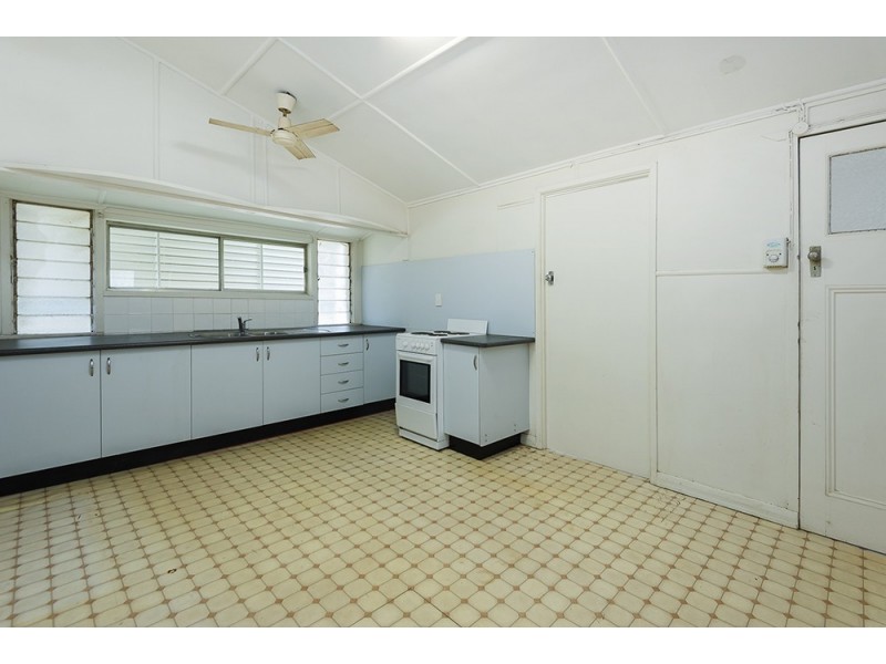 26 Mary Street, Blackstone QLD 4304