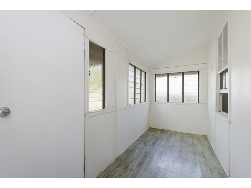 26 Mary Street, Blackstone QLD 4304