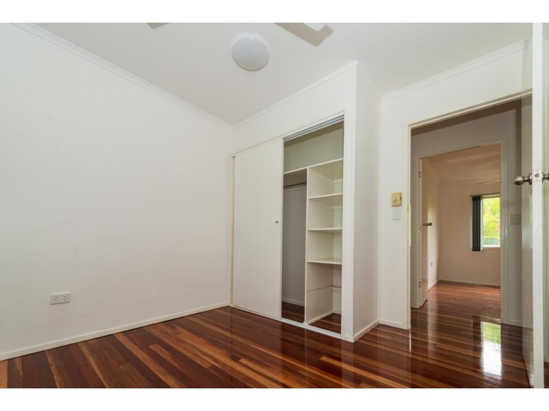 16 Oak Street, Bundamba QLD 4304