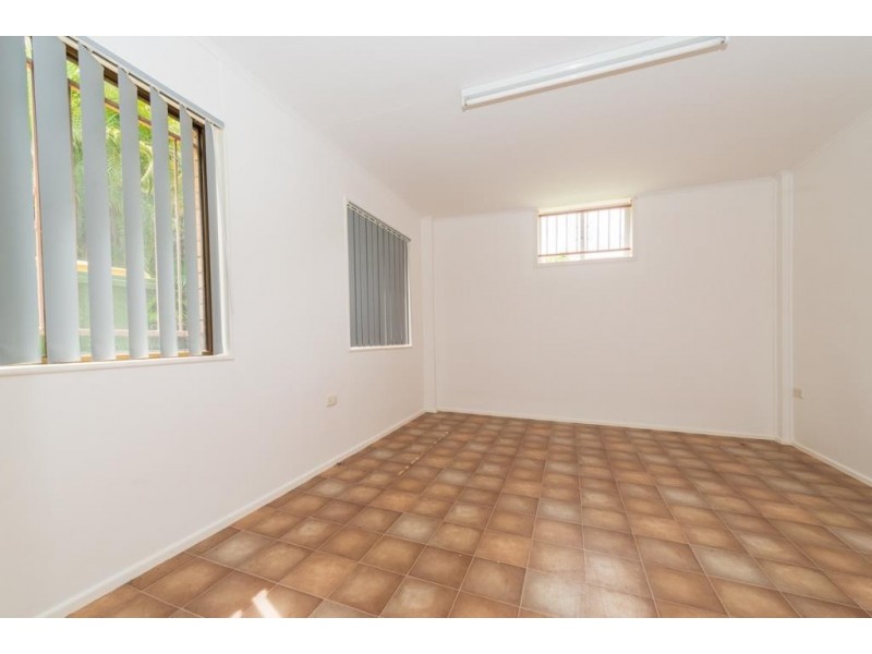 16 Oak Street, Bundamba QLD 4304