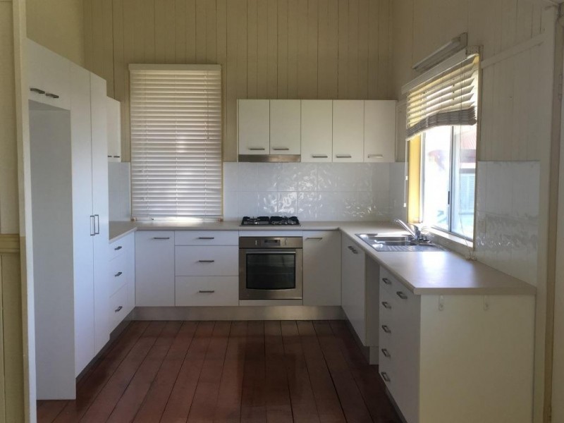 242 Bay Terrace, Wynnum QLD 4178