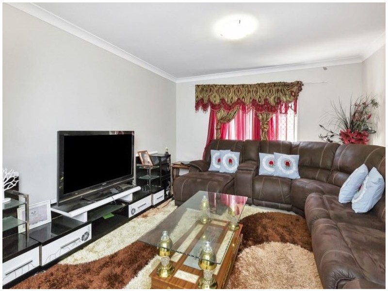 7 Rasmussen Crescent, Redbank Plains QLD 4301