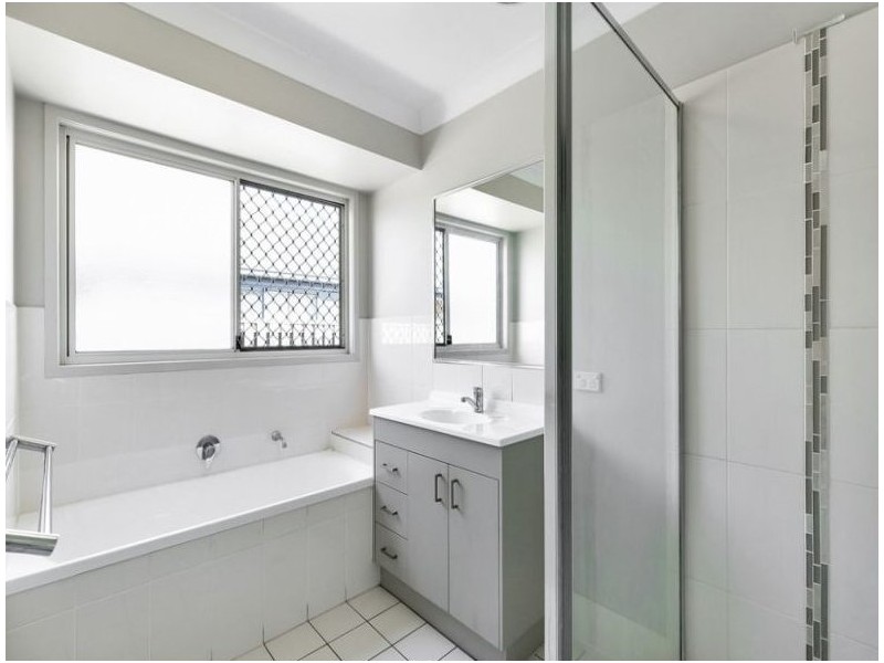 7 Rasmussen Crescent, Redbank Plains QLD 4301