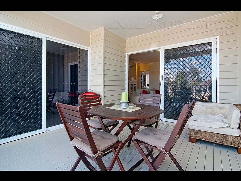 13 Riverside Crescent, Springfield Lakes QLD 4300