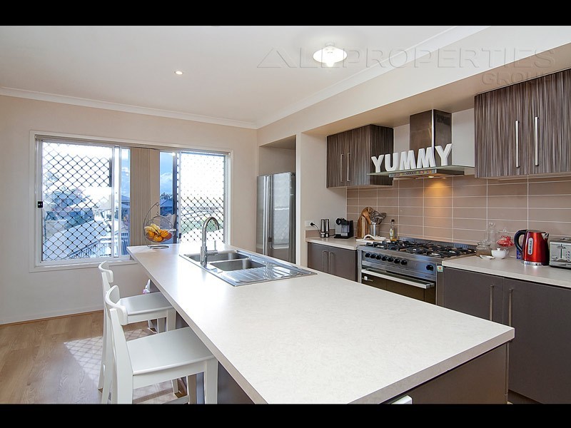 13 Riverside Crescent, Springfield Lakes QLD 4300