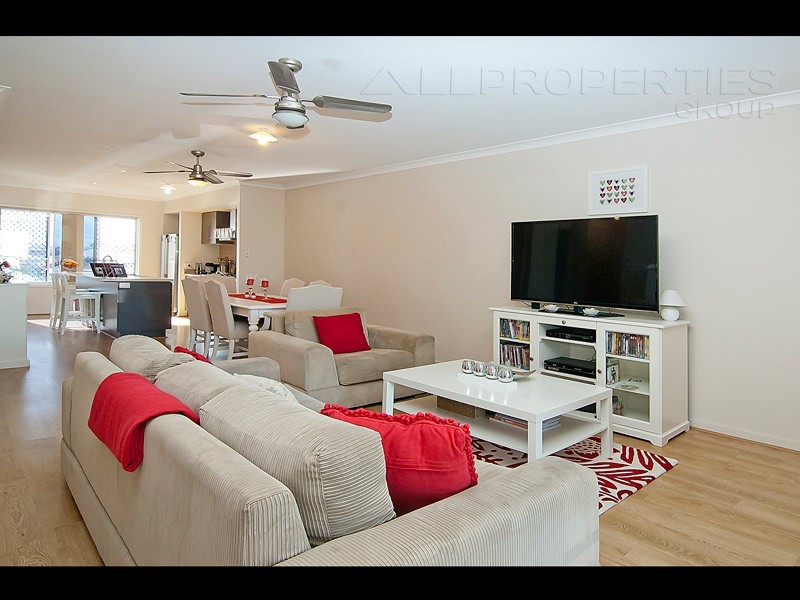 13 Riverside Crescent, Springfield Lakes QLD 4300