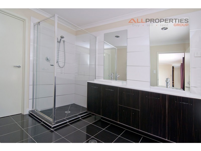 19 Driftwood Place, Springfield Lakes QLD 4300