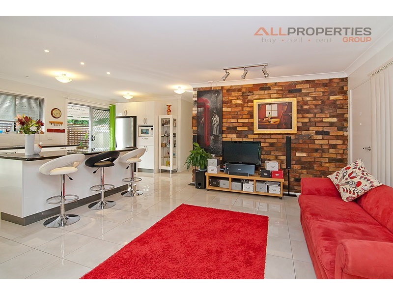 27 Ishmael Road, Camira QLD 4300