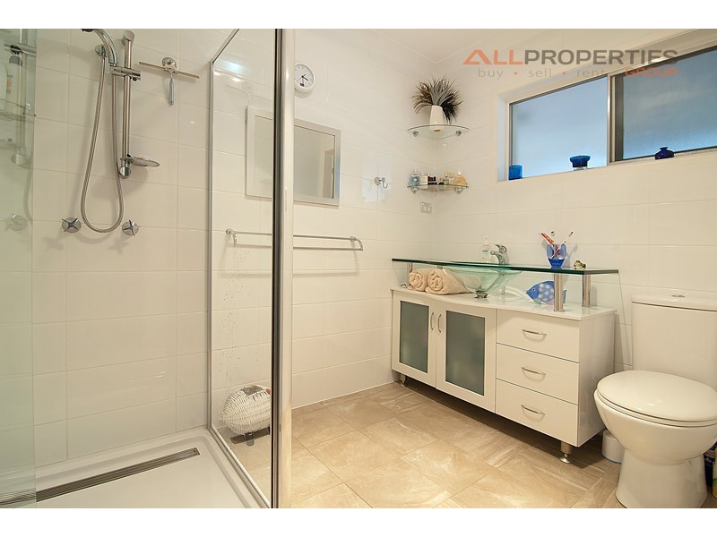 27 Ishmael Road, Camira QLD 4300