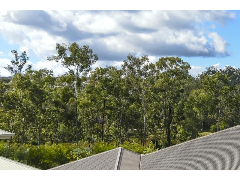 52 Lakes Entrance Drive, Springfield Lakes QLD 4300