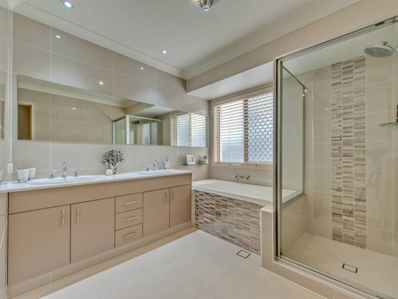 15 Mahogany Rise, Brookwater QLD 4300