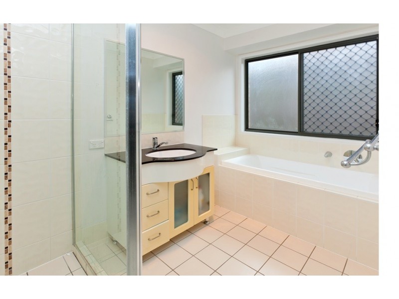 41 Lakes Entrance Drive, Springfield Lakes QLD 4300