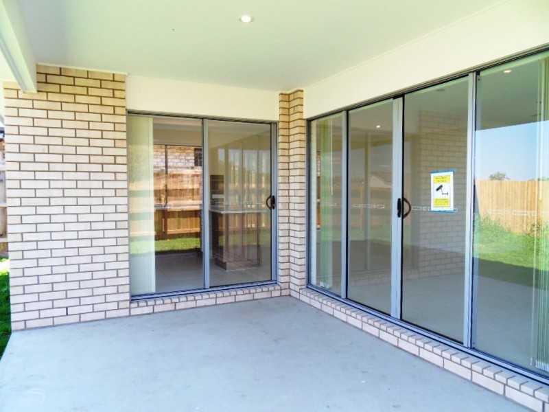 98 Cordeaux Crescent, Redbank Plains QLD 4301