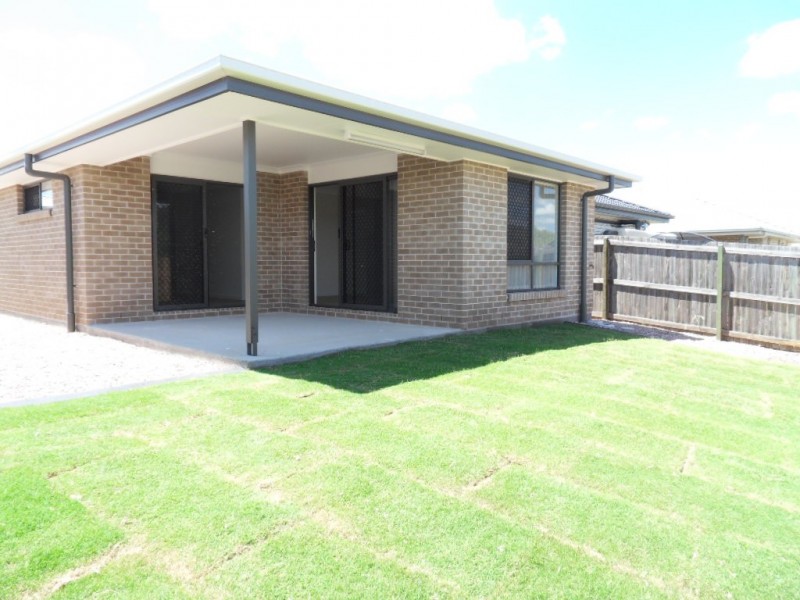 9 Huxley Street, Redbank Plains QLD 4301