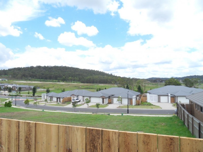 9 Huxley Street, Redbank Plains QLD 4301