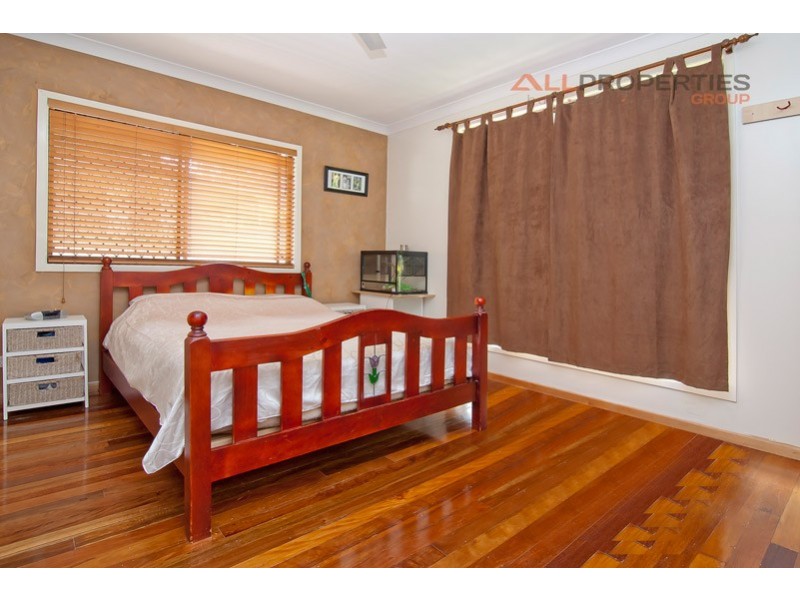 1 Riverside Avenue, Barellan Point QLD 4306