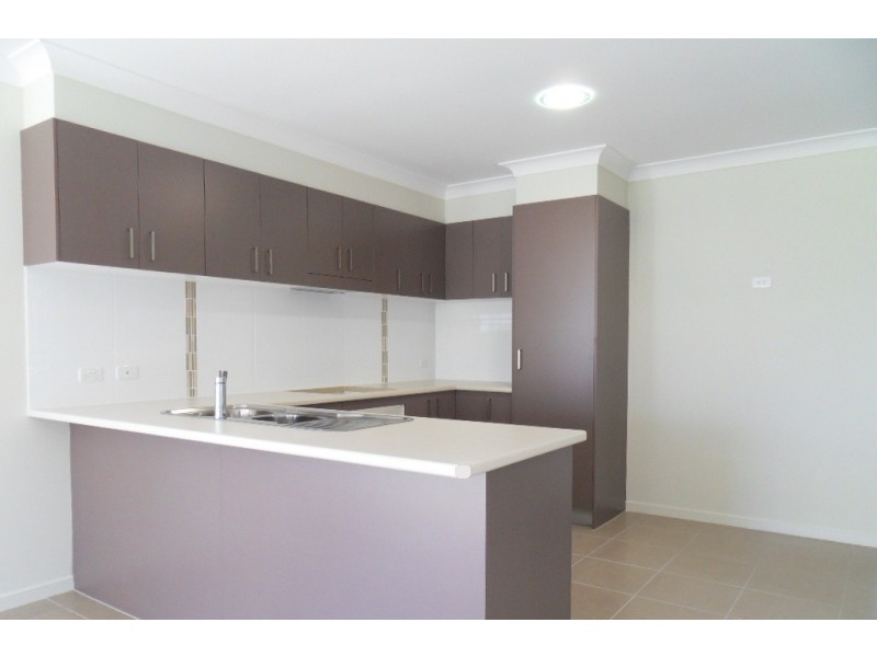 15 Hamersly Street, Redbank Plains QLD 4301