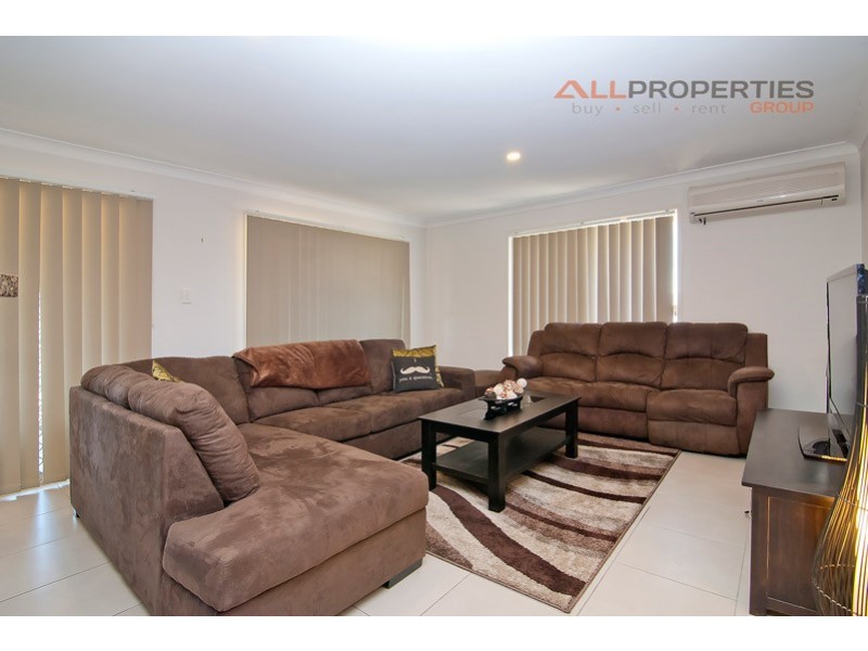 54 Lakes Entrance Drive, Springfield Lakes QLD 4300