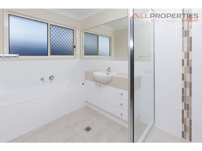 4 Hyssop Place, Springfield Lakes QLD 4300