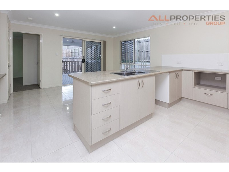 4 Hyssop Place, Springfield Lakes QLD 4300