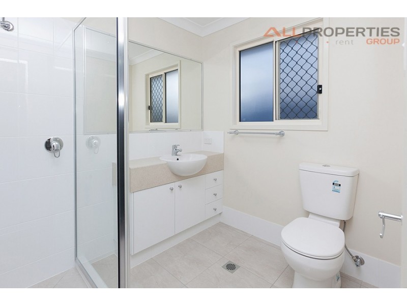 4 Hyssop Place, Springfield Lakes QLD 4300