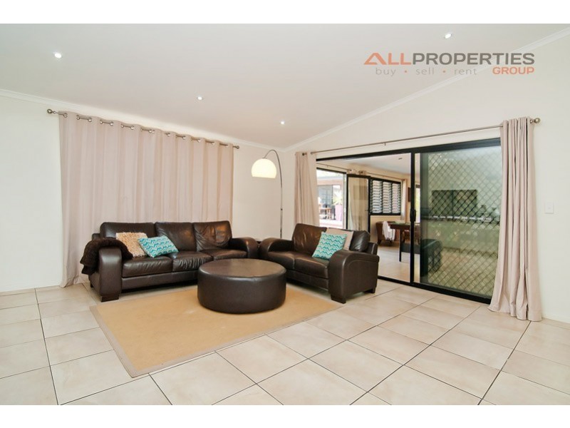 15 Ishmael Road, Camira QLD 4300