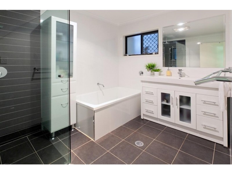 15 Ishmael Road, Camira QLD 4300