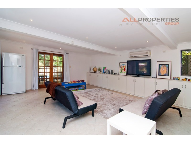 15 Ishmael Road, Camira QLD 4300