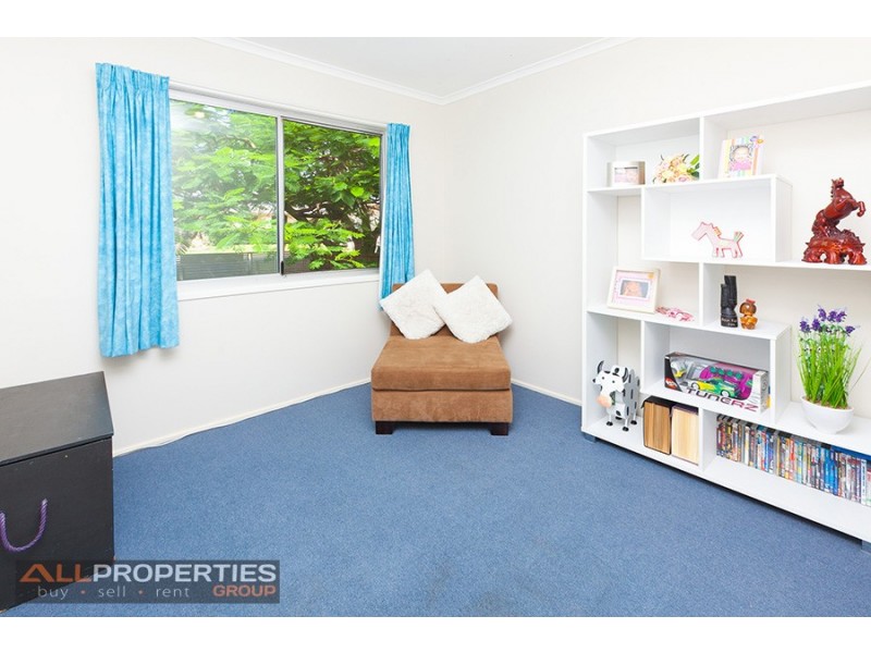 3 Vicki Street, Redbank Plains QLD 4301