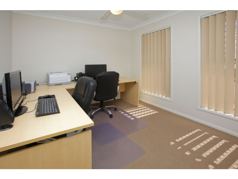 36 Carnarvon Drive, Springfield Lakes QLD 4300