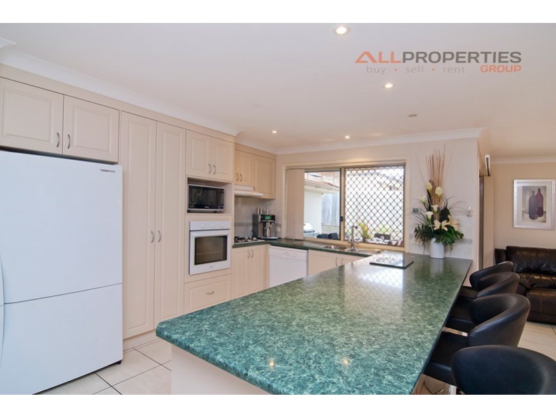 9 Orchard Cres, Springfield Lakes QLD 4300