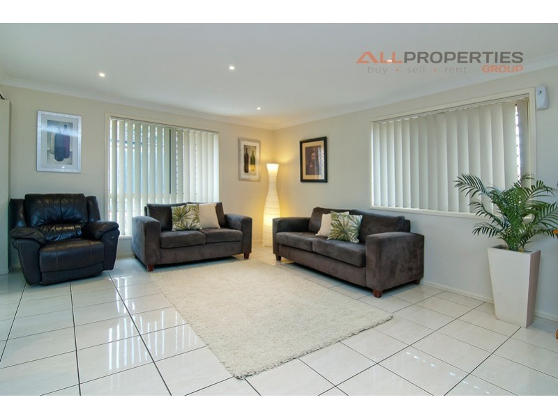 9 Orchard Cres, Springfield Lakes QLD 4300