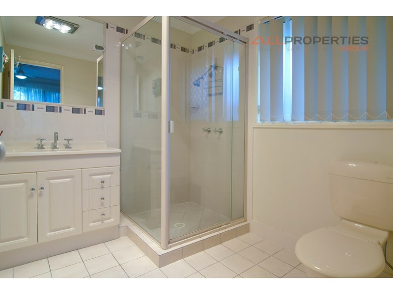 9 Orchard Cres, Springfield Lakes QLD 4300