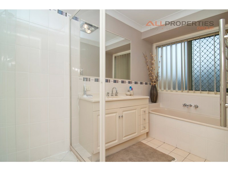 9 Orchard Cres, Springfield Lakes QLD 4300