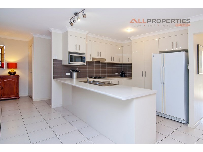 2 Sunset Place, Springfield Lakes QLD 4300