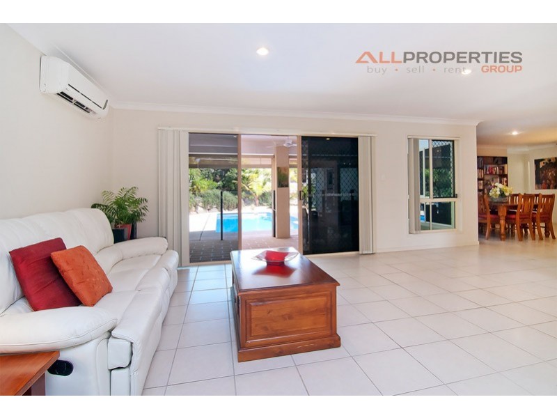 2 Sunset Place, Springfield Lakes QLD 4300