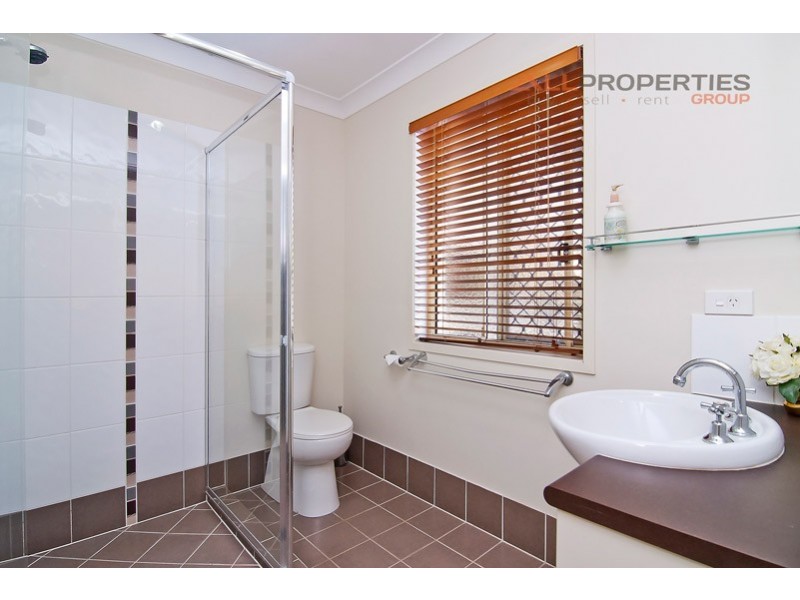 2 Sunset Place, Springfield Lakes QLD 4300