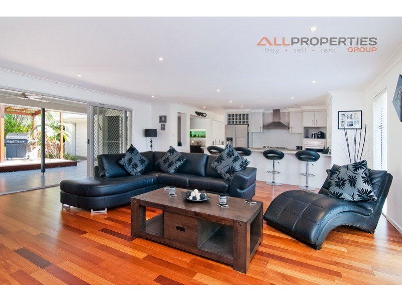 9 Den Otter Drive, Bellbird Park QLD 4300