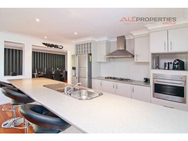9 Den Otter Drive, Bellbird Park QLD 4300