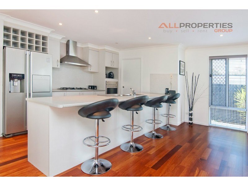 9 Den Otter Drive, Bellbird Park QLD 4300